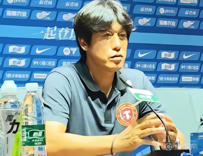 徐正源：很遗憾未能获胜，尽管落后球员们依然不放弃